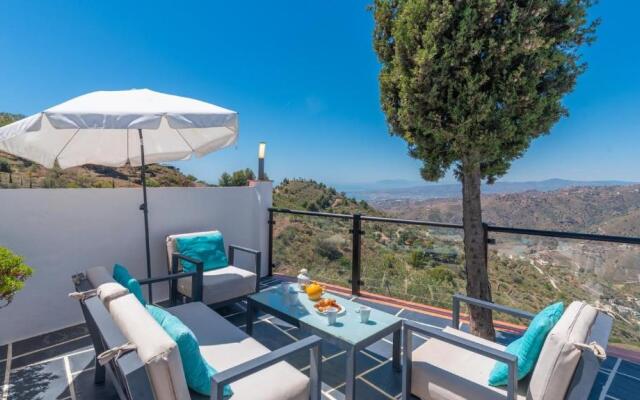 Casa Paraiso Tropical Torrox by Ruralidays