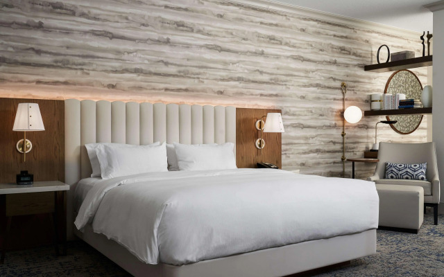 DoubleTree by Hilton Hotel Dallas – Love Field