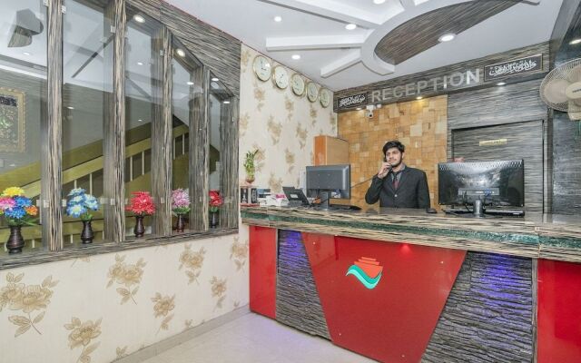 Oyo 436 Emirates Suites