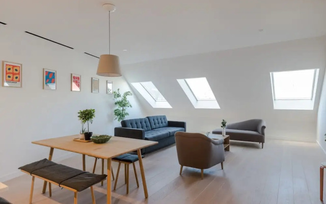 Zen Sanctuary - Soho - by Frankie Says