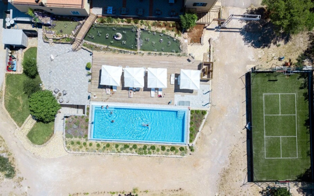 Spacious Park View Room With Breakfast Included