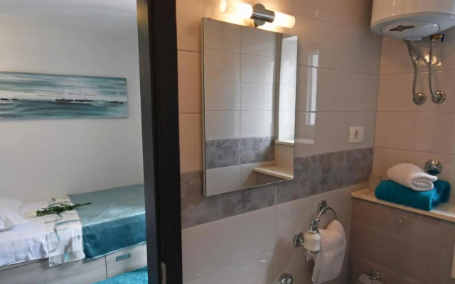 Apartments and rooms with WiFi Split - 18909