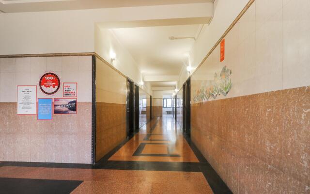 OYO Flagship 15357 Ahinsha Cicle