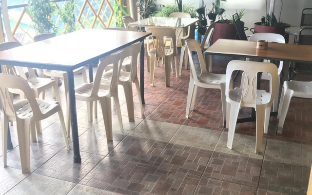 ASHBURN'S Transient Baguio - BUDGET Accommodation