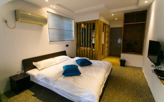 Tongli Yiyun Shuishe Boutique Hotel