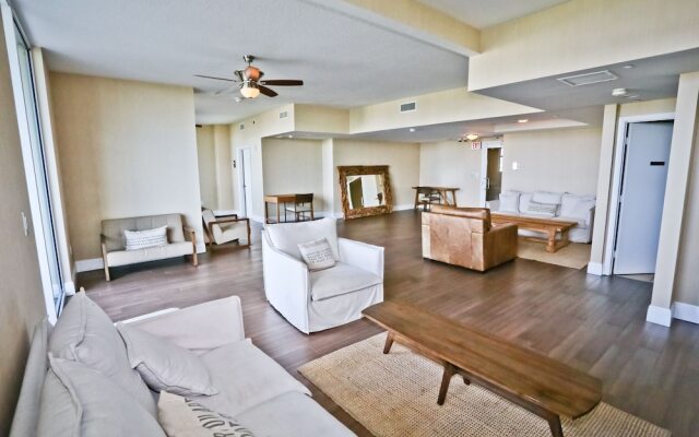 One Broadway Luxury Suites Downtown