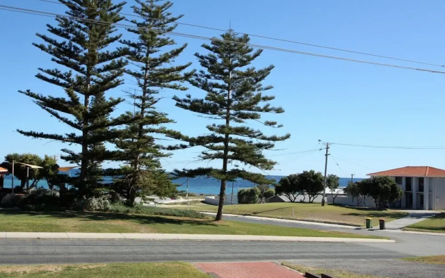 Pine Villas - Walk To Beach Ocean Views