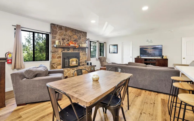 THE Malabear Cabin #2160