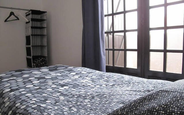 SurfMoments House & School