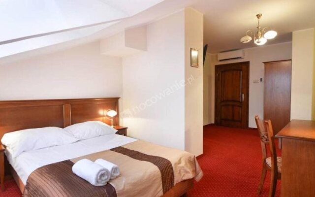 Dworek Vesaria Hotel