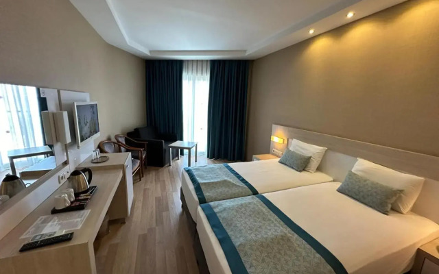 Riviera Hotel & Spa