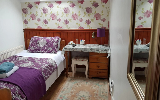 Adams Guest House