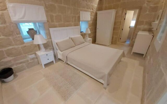 Farmhouse Villa in Gozo With Large Pool & Garden