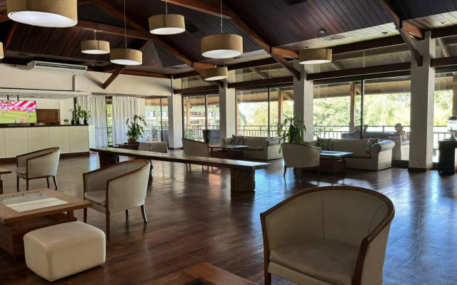 Raices Esturion Hotel