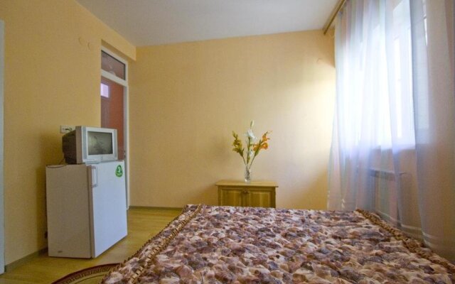 Guest House Krymskaya 82