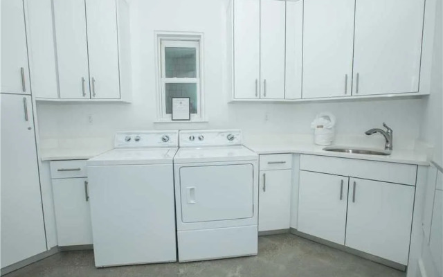 Seabreeze 5 Bedroom Home by RedAwning