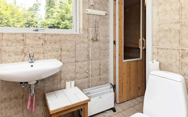 Three-Bedroom Holiday home in Millinge 1