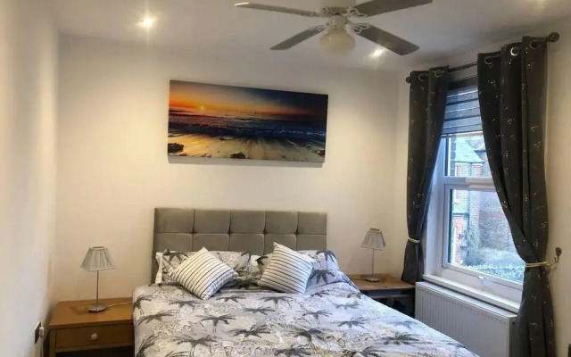 Housesleeps2- 2br-gardenview-parking-nearbeach