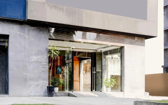 Super Townhouse PBG Mall Vashi