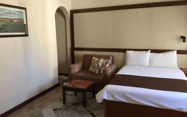 Bolat Hotel
