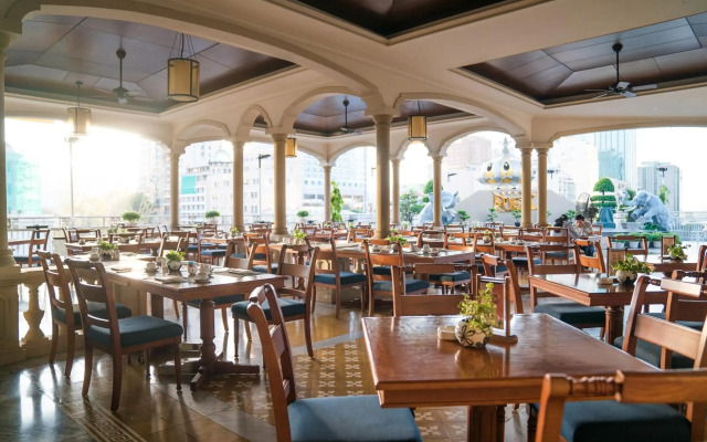 Rex Hotel