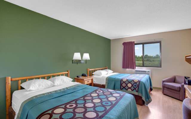 Super 8 by Wyndham Ticonderoga