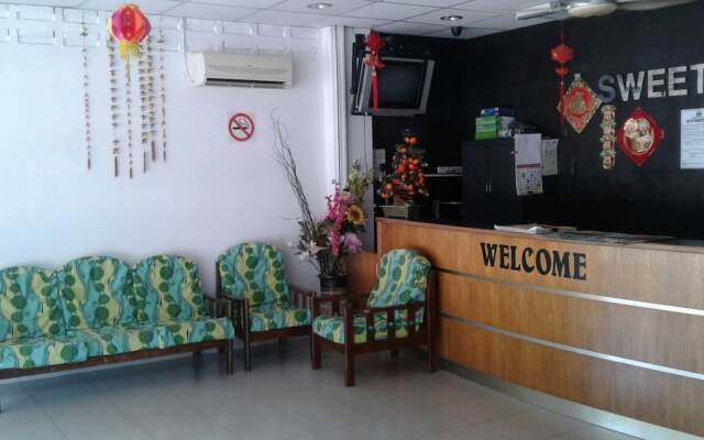 Sweet Hotel