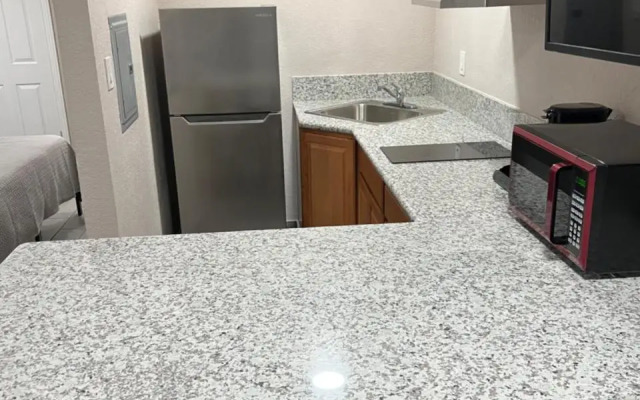 Executive Inn & Suites