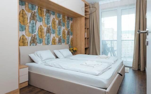 WaterFront City Apartments by UrbanRent