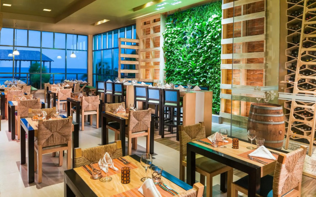 Generations Riviera Maya Family Resort Catamaran, Water Park & More Inclusive