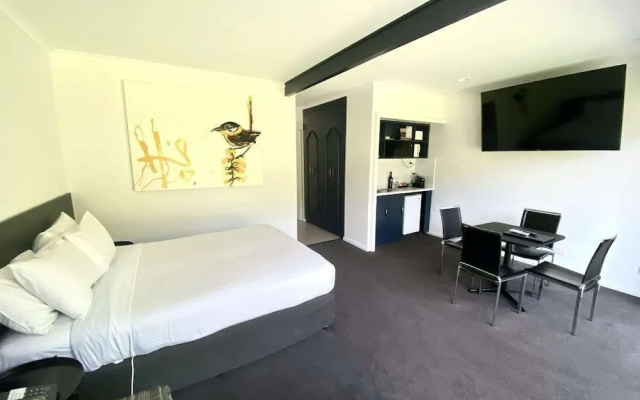 Comfort Inn William Macintosh