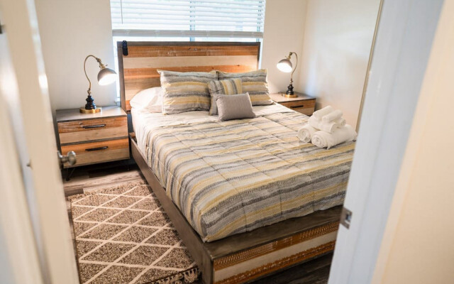 Cypress Serenity: 3Br Townhome With Garage, Private Patio, Community Pools (P33)