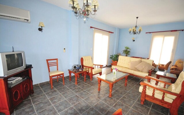 Nice Home in Pegia-paphos With Wifi and 4 Bedrooms