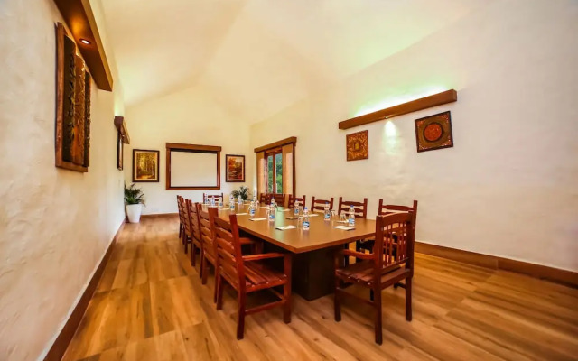 Lemon Tree Wildlife Resort  Bandhavgarh