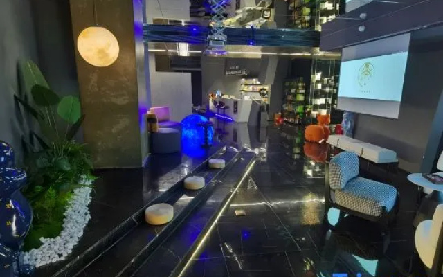 Ruisen River View Esports Hotel (Jiangbeizui Liujia Wharf Branch)