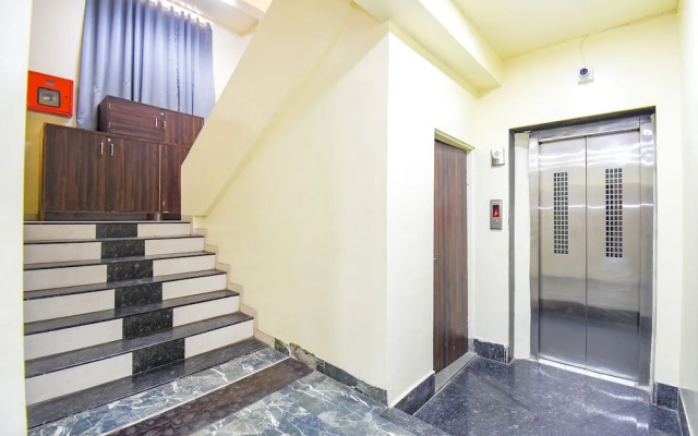 FabHotel Royal Empire