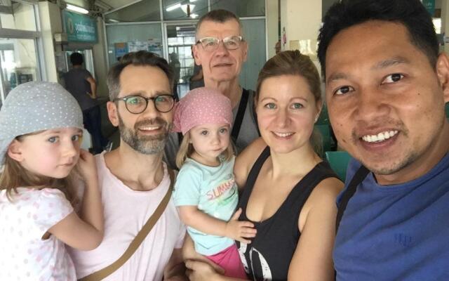 You In House URT Surathani Airport