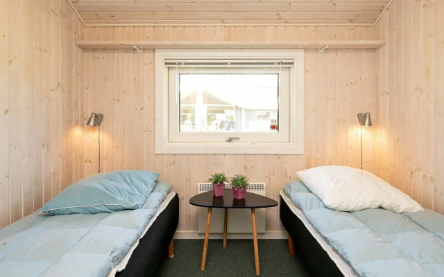 6 Person Holiday Home in Vaeggerlose