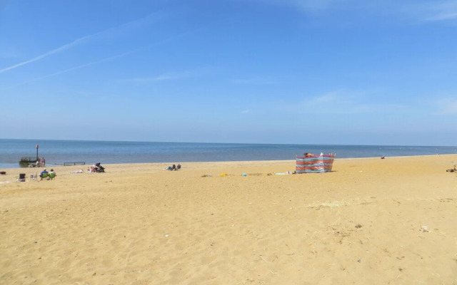 Sunset Beach Retreatliterally On The Beach