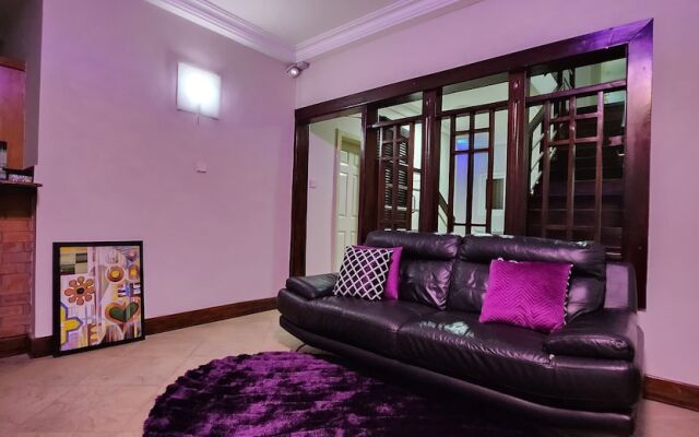 Manet Court Estates