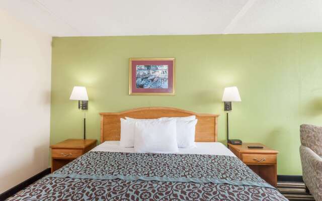 Days Inn by Wyndham Jackson