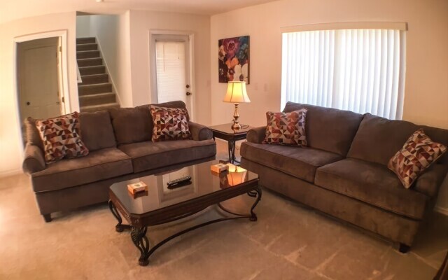 Private Pool ! 3 Bedroom Home by Redawning