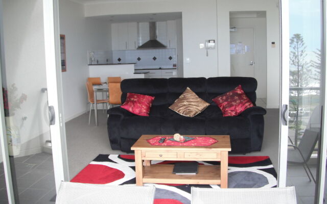 Meridian Alex Beach Apartments