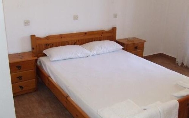 Chalikias Rooms