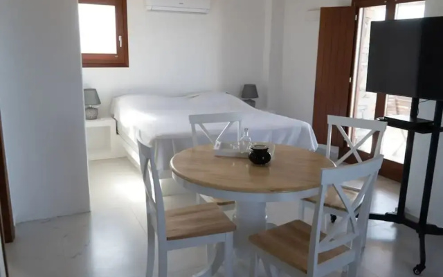 Folegandros Serenity - Livadaki Summer Hideaway