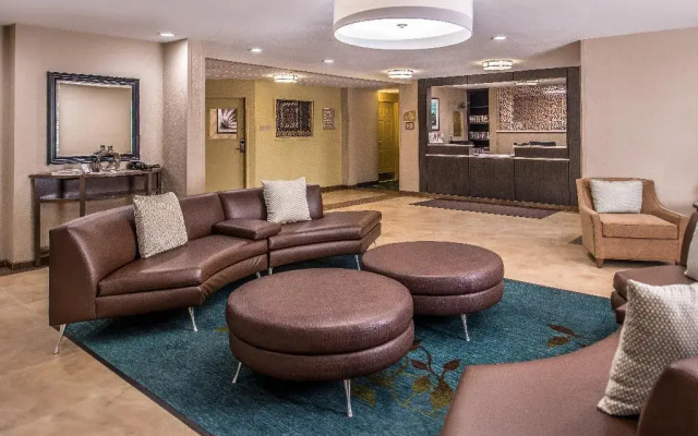 Candlewood Suites Topeka West by IHG