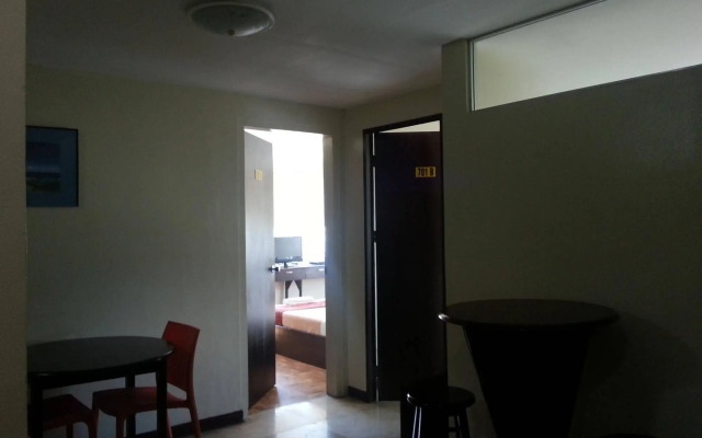 Crown Port View Hotel