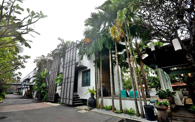 Paragon Inn