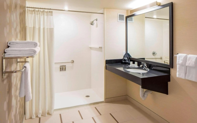 Fairfield Inn & Suites by Marriott Calgary Downtown