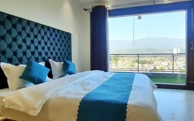 The Crown A Pinnacle of Luxury